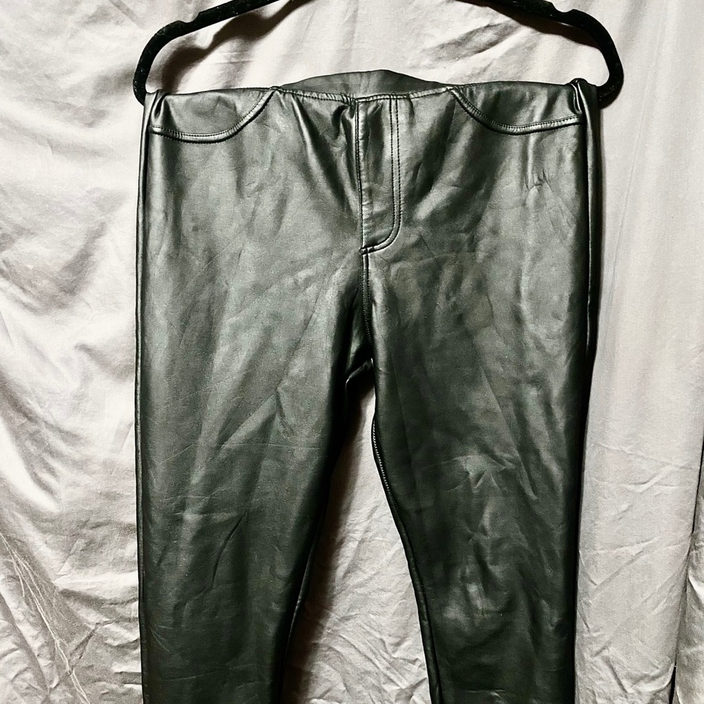 Faux leather leggings